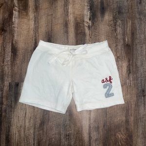Abercrombie Kids white 1892 soft shorts size medium
